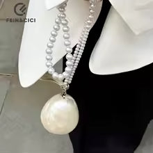 Mini Pearl Clutch